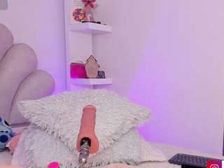 MissHannax nude is waiting to chat with you live for FREE