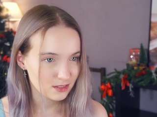 ShantelGhan nude is waiting to chat with you live for FREE