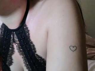 Emmie nude is waiting to chat with you live for FREE