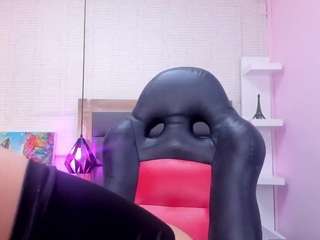 HELENAPONSS nude is waiting to chat with you live for FREE