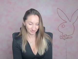 JennieMelodie nude is waiting to chat with you live for FREE