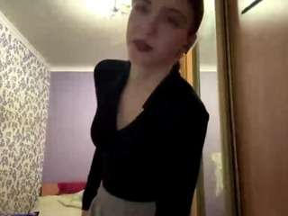 JosselineRochelle nude is waiting to chat with you live for FREE
