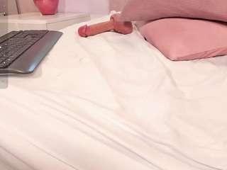 Mia-quinn nude is waiting to chat with you live for FREE