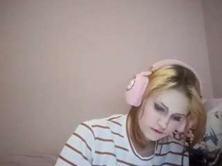 MyrtleBeecher nude is waiting to chat with you live for FREE
