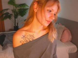 NaomiRosy nude is waiting to chat with you live for FREE