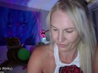 Nia-fuckalot nude is waiting to chat with you live for FREE