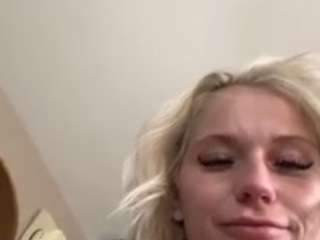 Peachyb93 nude is waiting to chat with you live for FREE