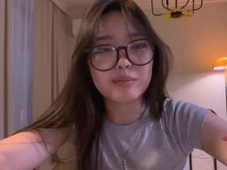 ShirleenSharpes nude is waiting to chat with you live for FREE