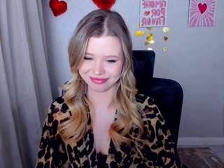 UnforgettableAlice nude is waiting to chat with you live for FREE