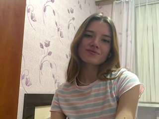 FayeSchoenhals nude is waiting to chat with you live for FREE