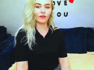 Hila-Greys nude is waiting to chat with you live for FREE