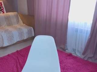 Honey-alinne nude is waiting to chat with you live for FREE
