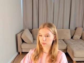 MarileeMesta nude is waiting to chat with you live for FREE