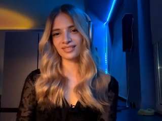 MaryjaneGrala nude is waiting to chat with you live for FREE