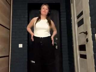NievesGraeser nude is waiting to chat with you live for FREE