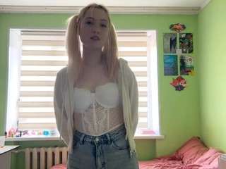 SavannaIzzi nude is waiting to chat with you live for FREE