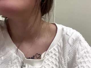 TemikaMcginity nude is waiting to chat with you live for FREE