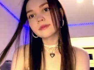 AnnaleeKogel nude is waiting to chat with you live for FREE