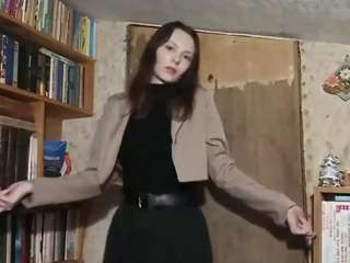 CapriceMcgivern nude is waiting to chat with you live for FREE