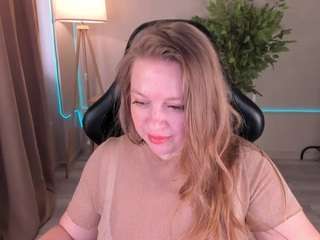 Cleo-Xotie nude is waiting to chat with you live for FREE
