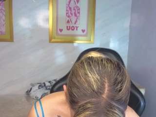 Evy-Lux-V nude is waiting to chat with you live for FREE