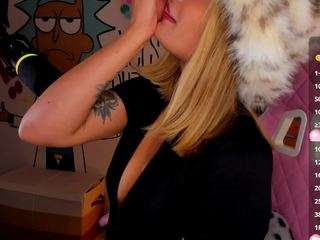 F E R , ღ ♥ nude is waiting to chat with you live for FREE