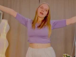 LorileeEllias nude is waiting to chat with you live for FREE