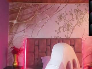 Lunita-bliss nude is waiting to chat with you live for FREE