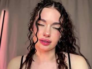 Moonfaairy nude is waiting to chat with you live for FREE