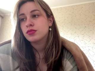 YvetteLabarbara nude is waiting to chat with you live for FREE