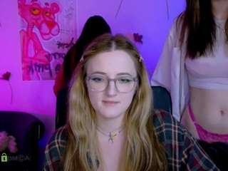 Amelia-sweetie1 nude is waiting to chat with you live for FREE