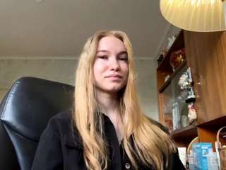 BrittanieStromberg nude is waiting to chat with you live for FREE