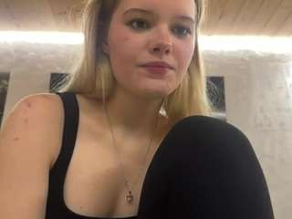 CharaDeatherage nude is waiting to chat with you live for FREE
