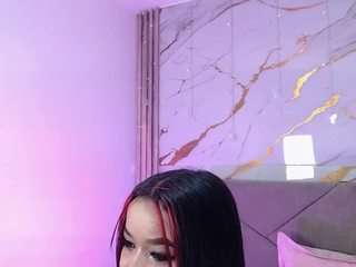 Disyamil nude is waiting to chat with you live for FREE