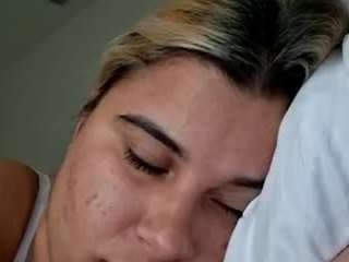 GentleJuice585 nude is waiting to chat with you live for FREE