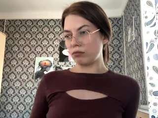 LoretteSatunas nude is waiting to chat with you live for FREE