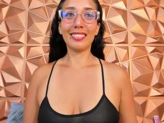 NadiaJalil nude is waiting to chat with you live for FREE