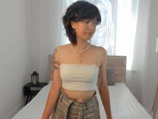 AracelisLilienthal nude is waiting to chat with you live for FREE