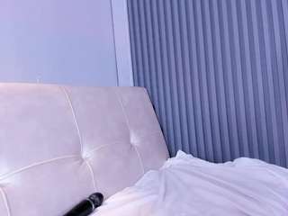 FireDollx nude is waiting to chat with you live for FREE