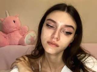 HortenseToledano nude is waiting to chat with you live for FREE
