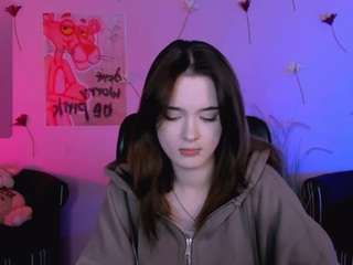 Karla-pink nude is waiting to chat with you live for FREE