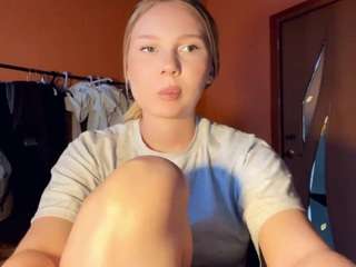KhalilahReaver nude is waiting to chat with you live for FREE