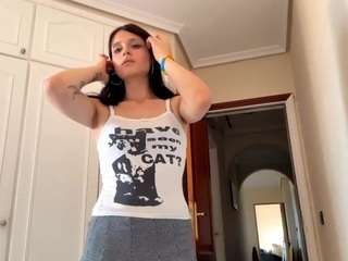 MargretKays nude is waiting to chat with you live for FREE
