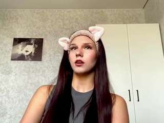 MechelleValko nude is waiting to chat with you live for FREE