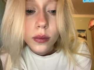 MelonieTrent nude is waiting to chat with you live for FREE