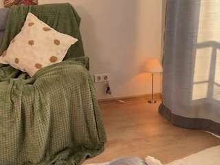 Mia-Nostalgia nude is waiting to chat with you live for FREE
