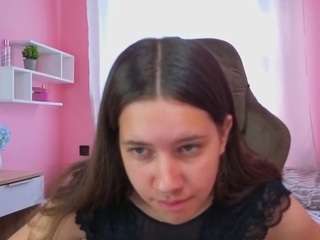 Molly-Miavka nude is waiting to chat with you live for FREE
