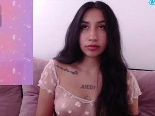 Valentina33Lipstick nude is waiting to chat with you live for FREE