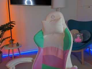 Alex-Shine nude is waiting to chat with you live for FREE