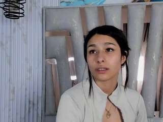 Ariahcs nude is waiting to chat with you live for FREE